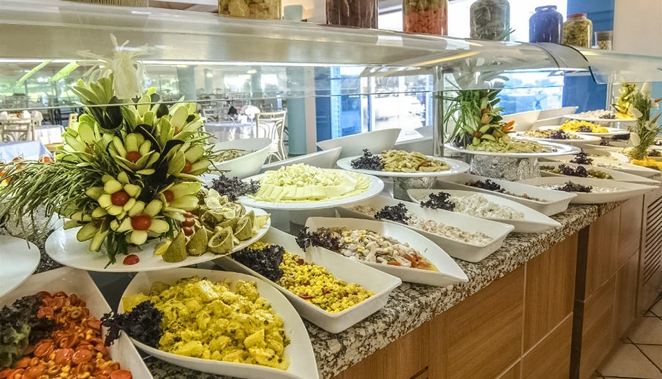 هتل گرند بلو اسکای اینترنشنال کوش آداسی